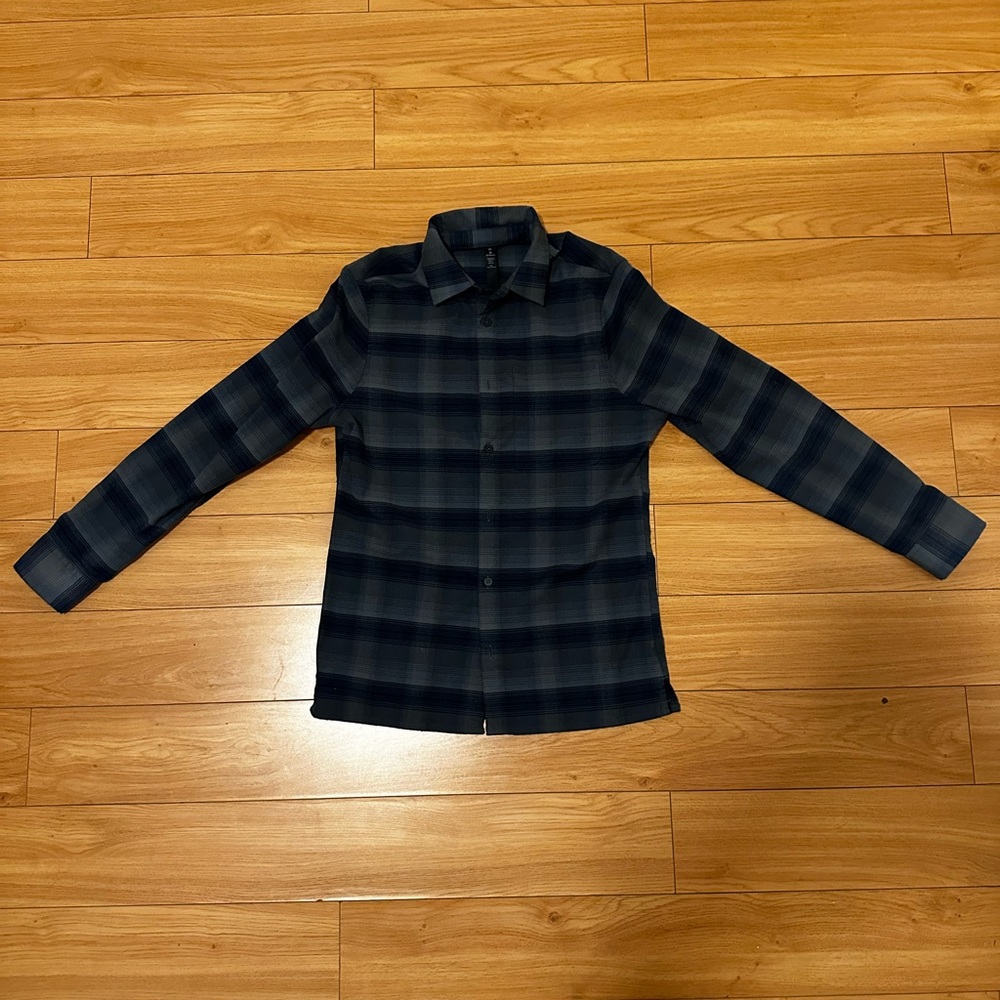 Lululemon casual button up shirt